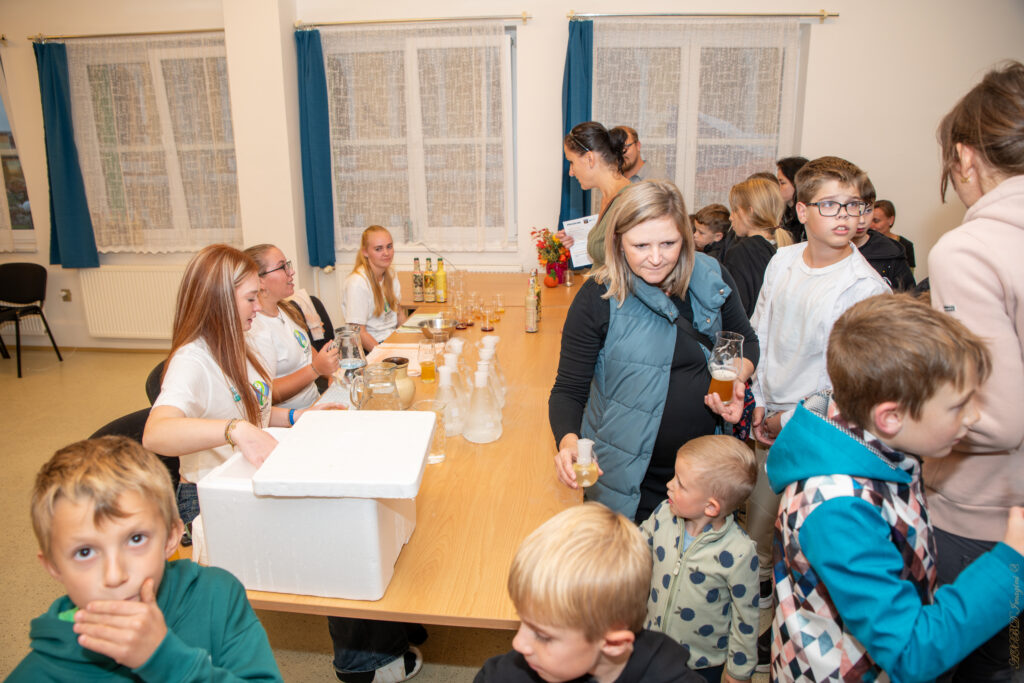 Noc vědců na SOŠEP! - Střední odborná škola ekologická a potravinářská Veselí nad Lužnicí