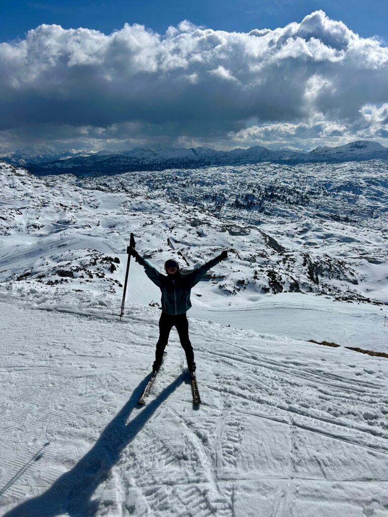 ❄️🔥 Dachstein West v plné kráse: Lyžák, na který se nezapomíná - Střední odborná škola ekologická a potravinářská Veselí nad Lužnicí