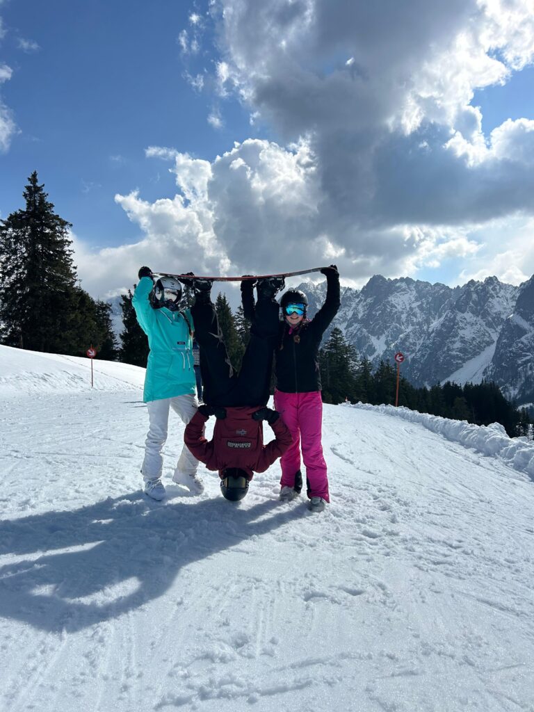 ❄️🔥 Dachstein West v plné kráse: Lyžák, na který se nezapomíná - Střední odborná škola ekologická a potravinářská Veselí nad Lužnicí