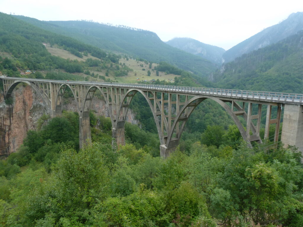 Pozoruhodná a zapomenutá Černá Hora - Střední odborná škola ekologická a potravinářská Veselí nad Lužnicí