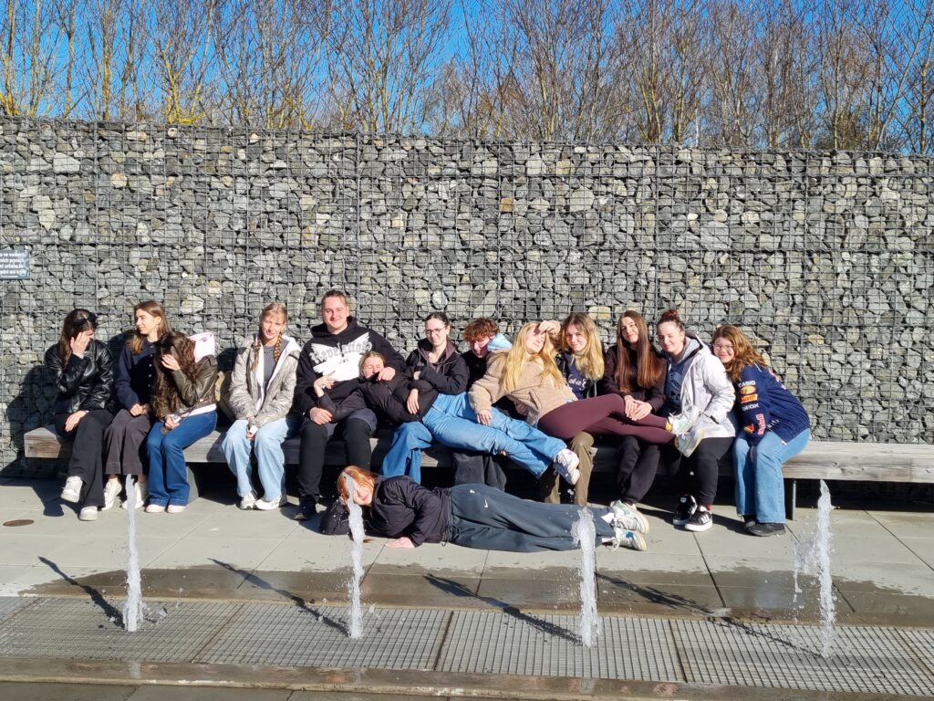 🌊⚔️ Od kapky vody ke spícím rytířům aneb 3.A a 3.B v terénu - Střední odborná škola ekologická a potravinářská Veselí nad Lužnicí