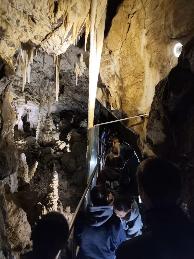 Tři ročníky, tři dny, tři top místa: 🍇Špalek, MENDELU 🔬, Macocha 👀 - Střední odborná škola ekologická a potravinářská Veselí nad Lužnicí