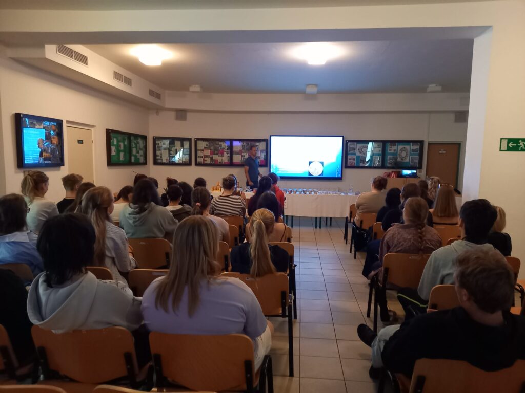 Ochutnej vědu: Den mléka očima potravinářů - Střední odborná škola ekologická a potravinářská Veselí nad Lužnicí