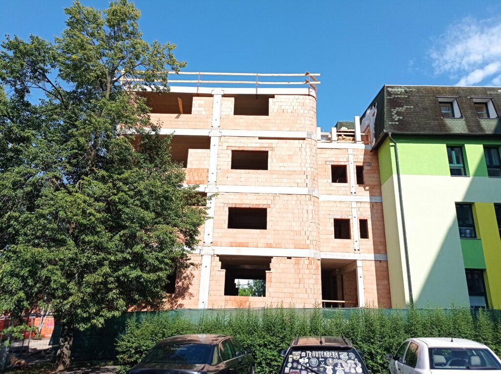 🏗️ Nový domov mládeže roste před očima - Střední odborná škola ekologická a potravinářská Veselí nad Lužnicí