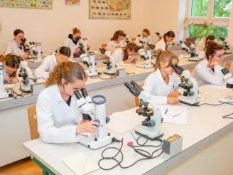 Přírodovědné lyceum - Střední odborná škola ekologická a potravinářská Veselí nad Lužnicí