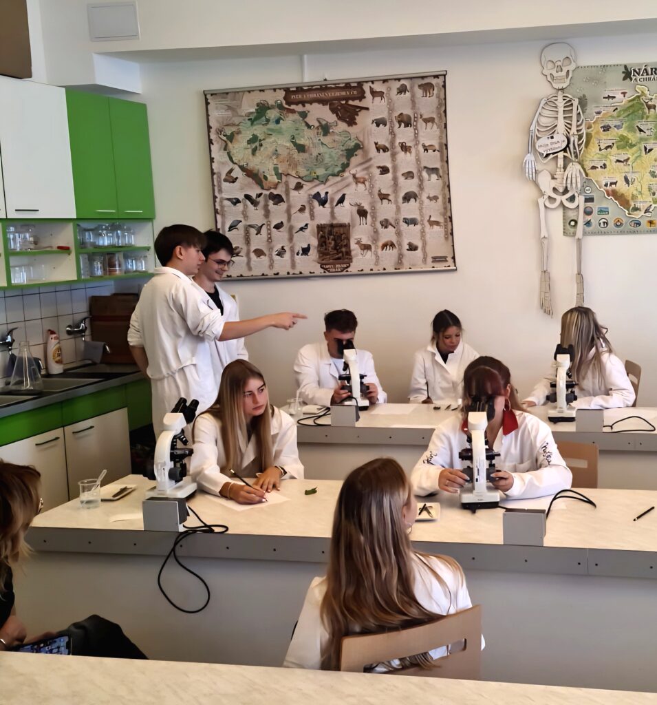 🚀 Multiscience Lab Days odstartovaly ve velkém stylu! 🔬✨ - Střední odborná škola ekologická a potravinářská Veselí nad Lužnicí