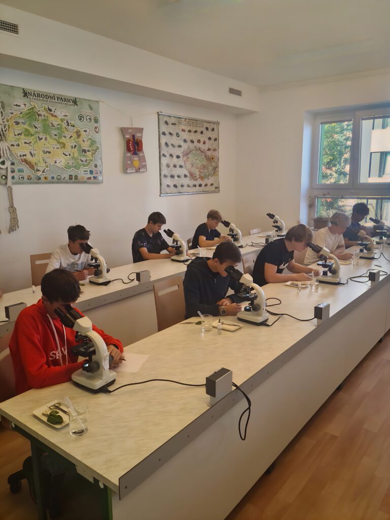 🚀 Multiscience Lab Days odstartovaly ve velkém stylu! 🔬✨ - Střední odborná škola ekologická a potravinářská Veselí nad Lužnicí